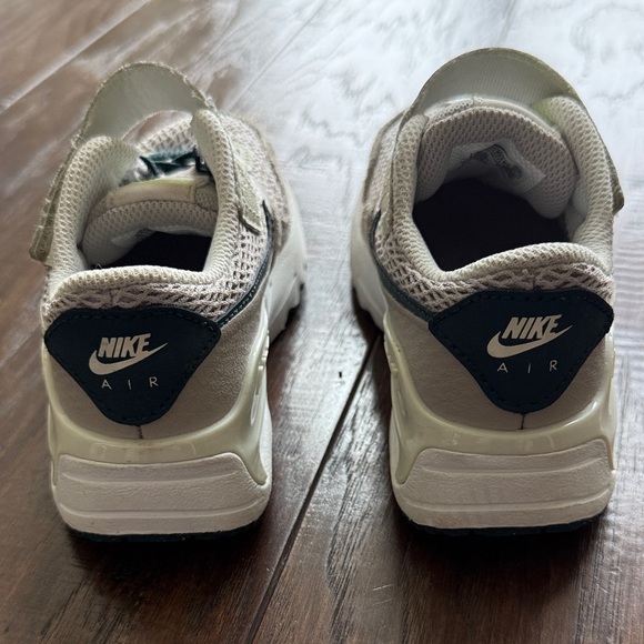Nike Kids Sneakers Size 11C - Picture 5 of 9